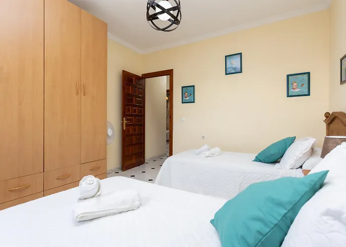 Palomas Villa